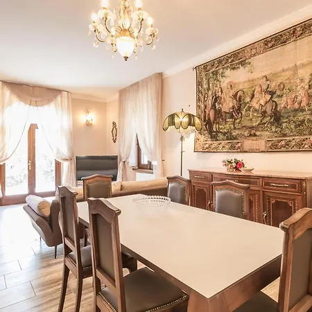 Elena Villa Mezzegra